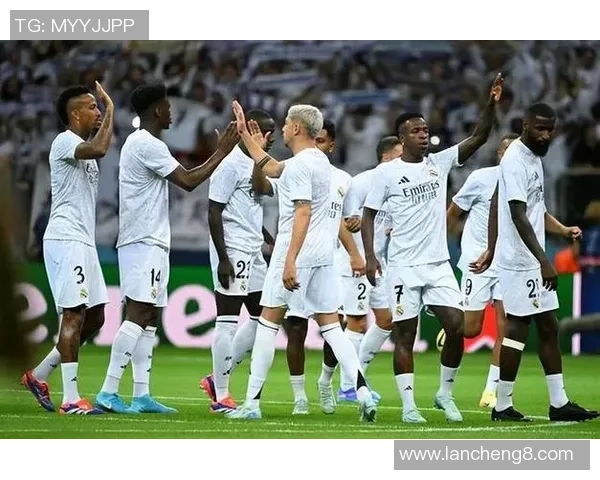 意甲赛场惊现大逆转皇马狂胜里昂引发转会热议