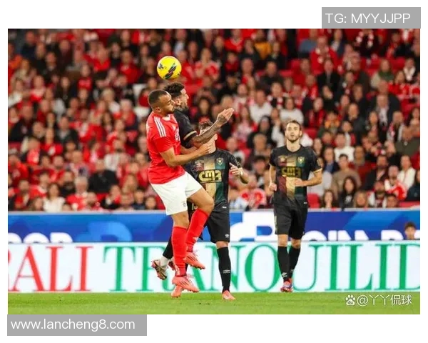 英超精彩对决本菲卡大胜AC米兰四球狂潮引爆全场激情