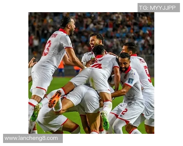 欧联杯精彩对决里昂与本菲卡战成平局绝杀瞬间引发全场狂欢与转会传闻